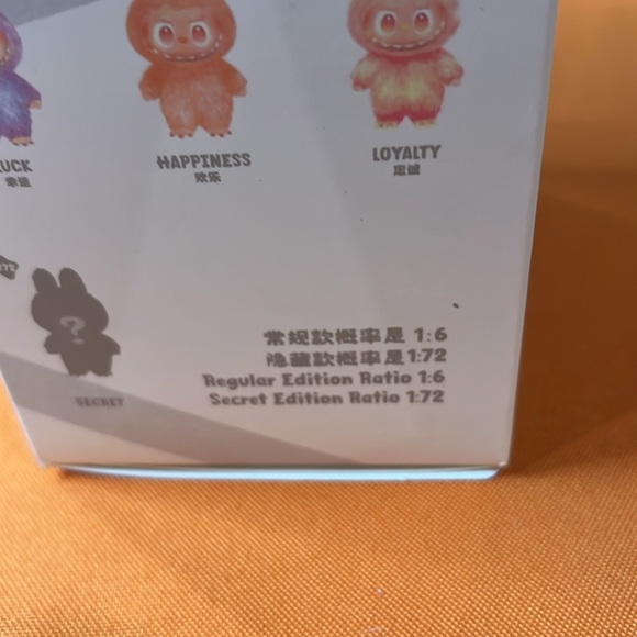 POPMART BIG INTO ENERGY LA BUBU SURPRISE BOX - Picture 3 of 3